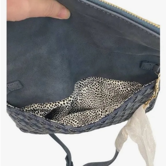 Sole Society Woven Foldover Bag with Crossbody Chain- New! - Picture 4 of 4